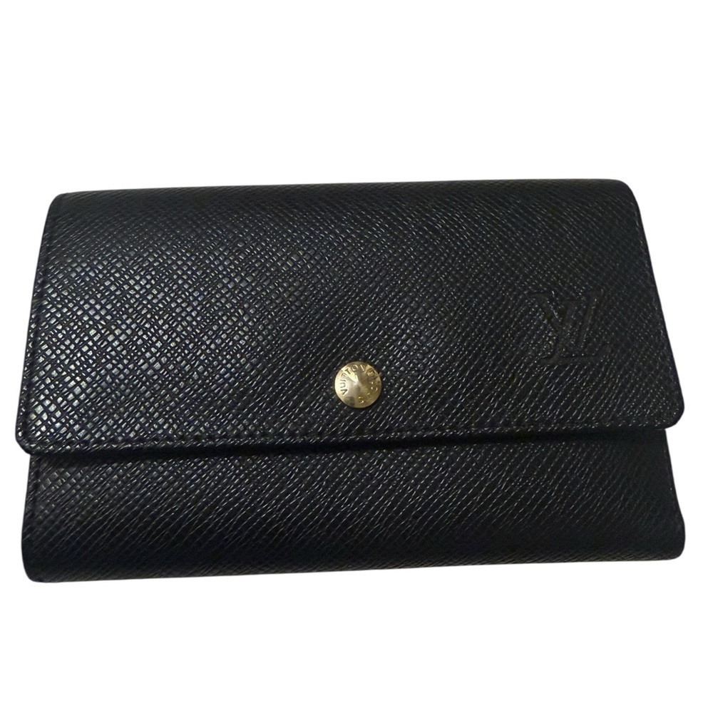 Black Textured Wallet looks real. High quality wallet
